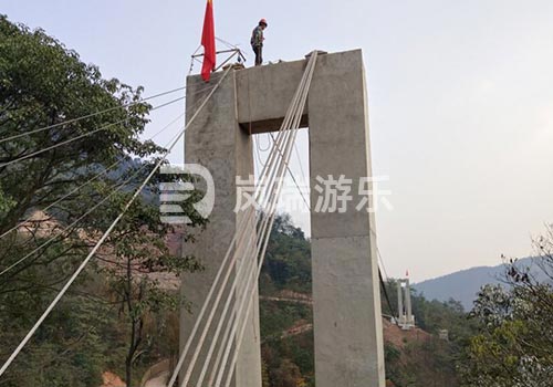 天府花溪谷玻璃吊橋