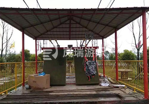 云南德宏州高空滑索